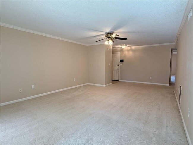 Photo - 7024 Somerset Cir