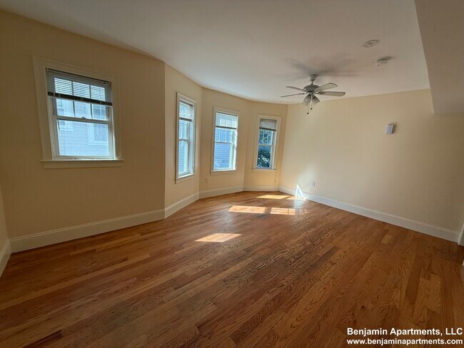Photo - 74 Brooks St Unidad 2