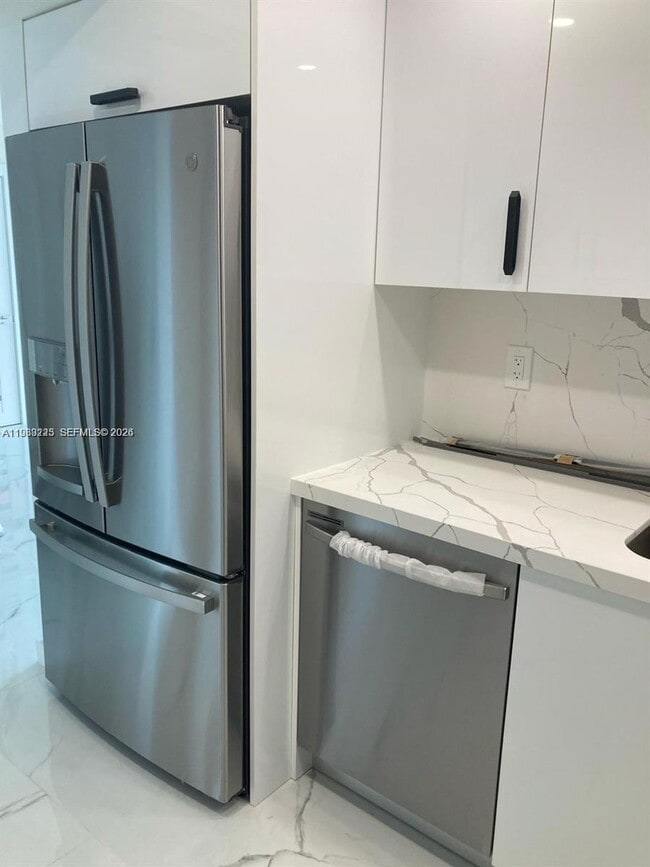 Photo - 290 174th St St Unit 1206