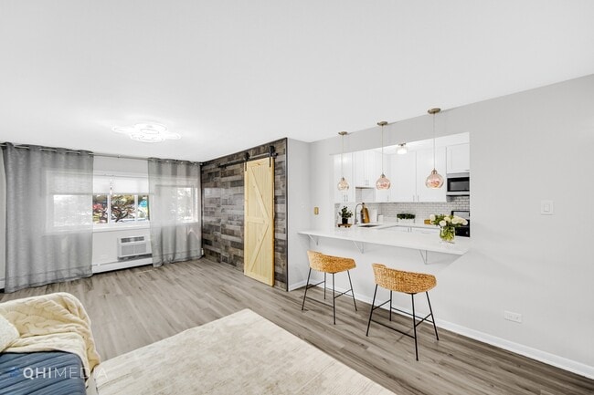 Photo - 726 Dempster St Unit 5