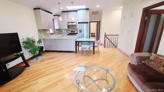 64-47 Dieterle Crescent Unit 2