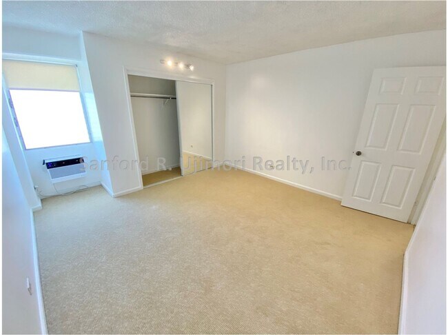 Photo - pii725 Unit 1