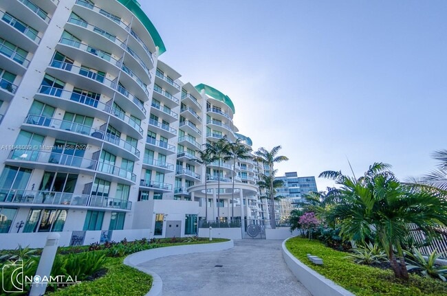 Photo - 3029 NE 188th St Unidad 907