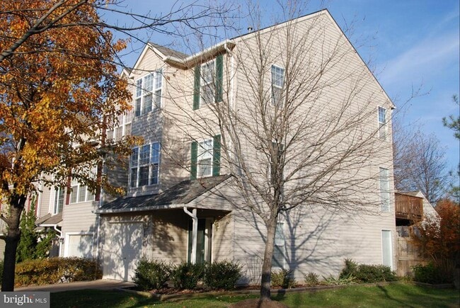 Building Photo - 13500 Darter Ct