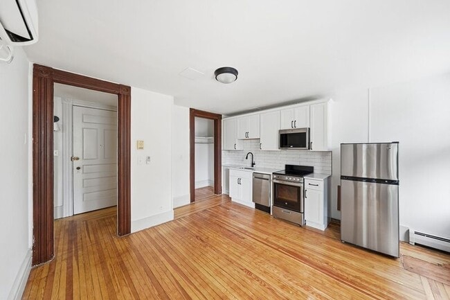 Building Photo - 245 Clinton St Unit 2-A