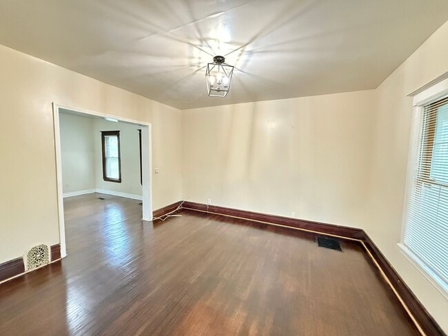 4/2 Single Family Home | Hardwood Floors |... - 4/2 Single Family Home | Hardwood Floors |...