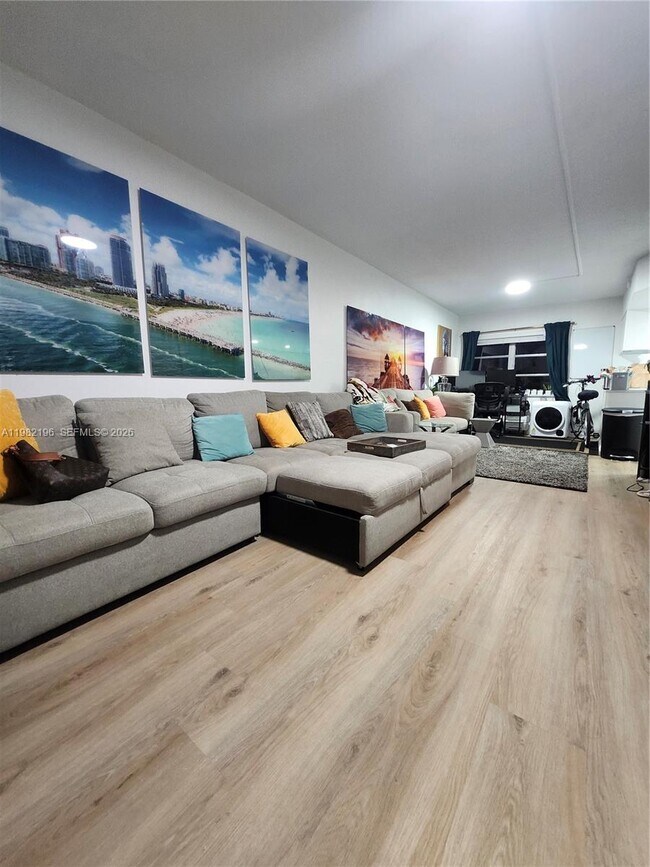 Photo - 1100 NE 9th Ave Unit 203