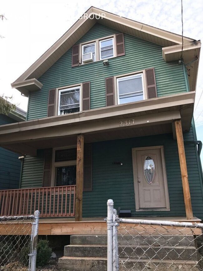 Building Photo - 2317 Stratford Ave