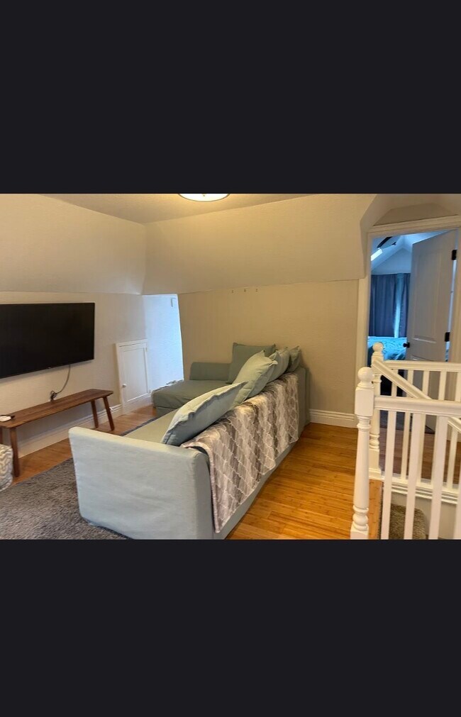 Photo - 428 N H St