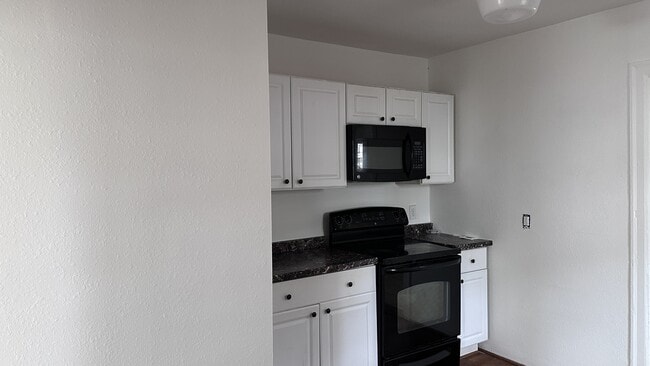 Photo - 2839 Topeka St