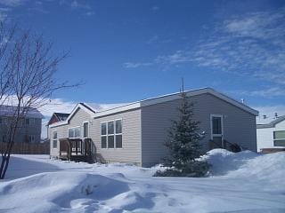 Building Photo - 221 Silver Maple Dr