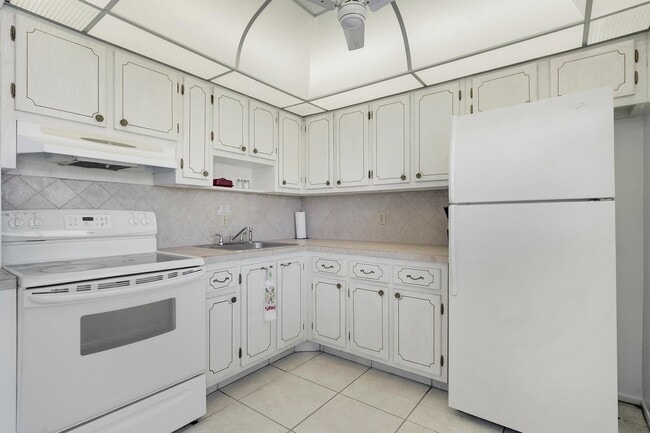 Photo - 2132 NE 1st Way Unit 204