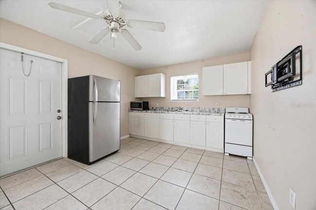 Photo - 130 Coco Plum Dr