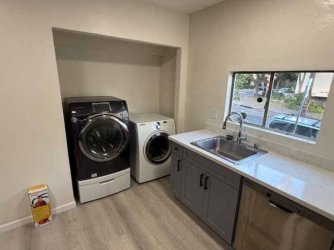 Photo - 2344 Fulton St