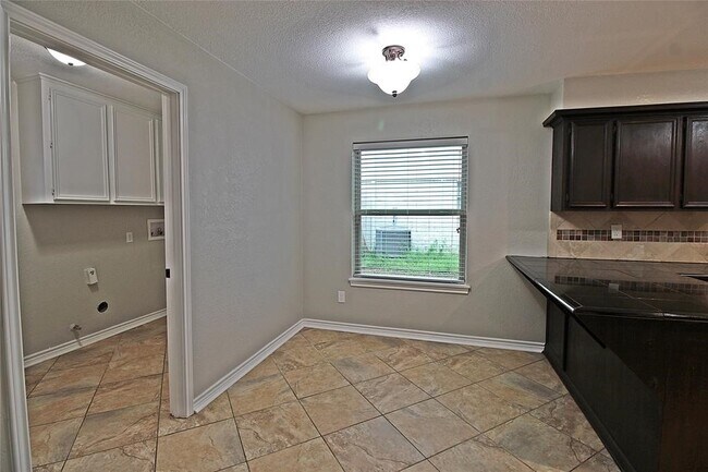 Photo - 2074 Shadow Rock Dr