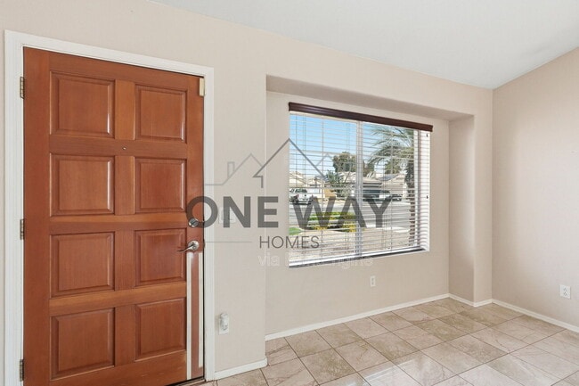 Photo - 819 E Cindy St