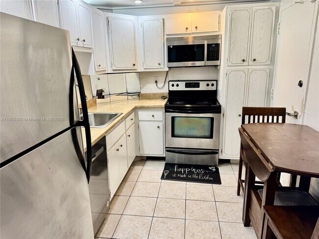 Photo - 300 Bayview Dr Unit 1903