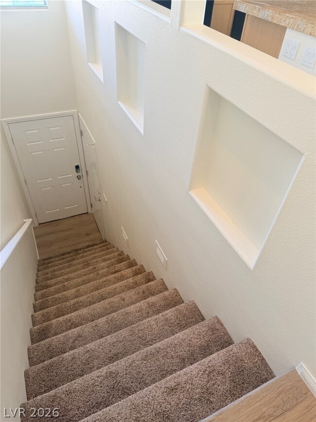 Building Photo - 5450 Cardinal Ridge Ct Unit 204