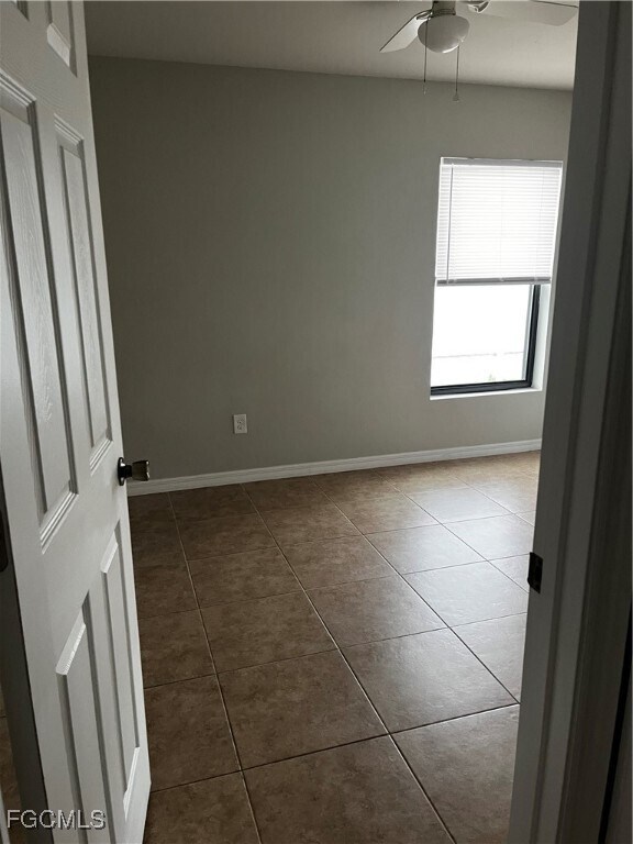 Building Photo - 1022 NE 8th Pl Rental