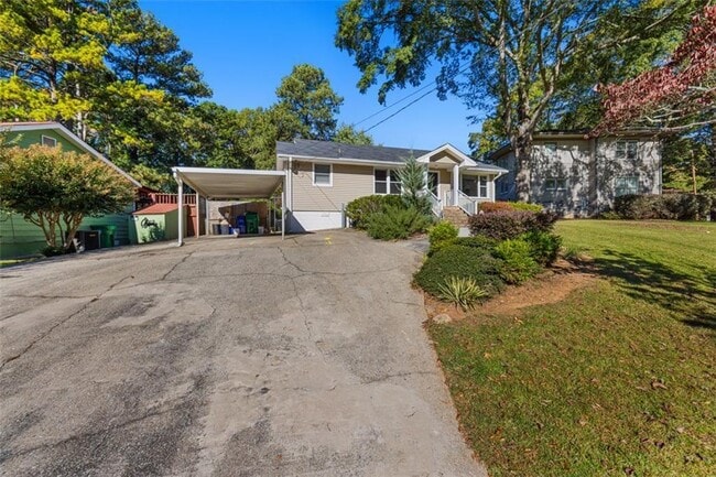 Photo - 1416 Woodland Hills Dr NE