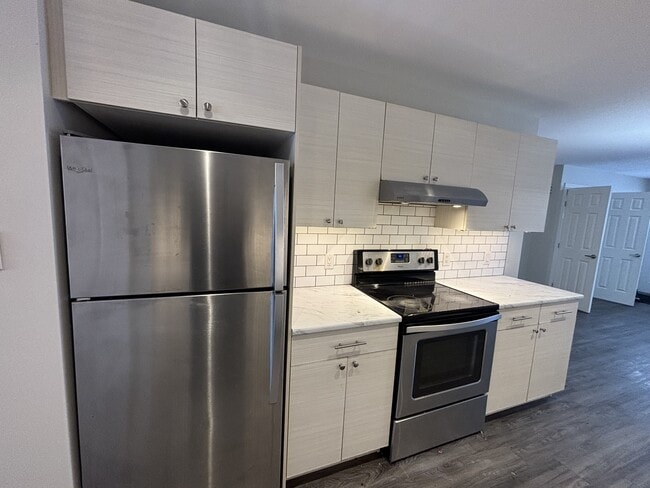 Building Photo - 26 Vivian Ave