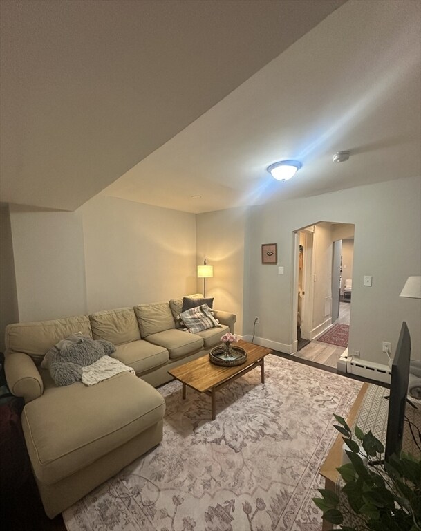 Photo - 847 Beacon St Unidad 9
