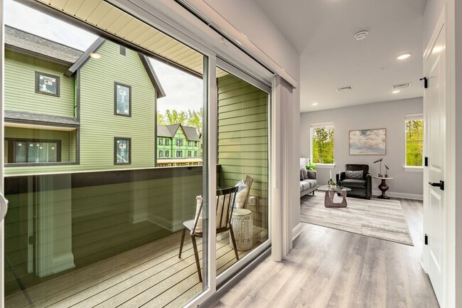 Building Photo - 182 Excelsior Ave Unit Townhome