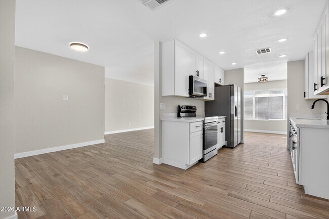 Photo - 2355 W Waltann Ln