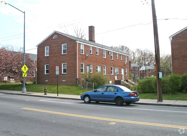 Foto principal - 221-243 63rd St NE