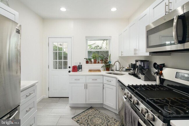 Photo - 2225 Titan St