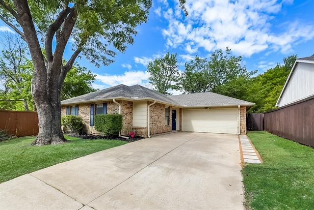 Photo - 1406 Collin Dr