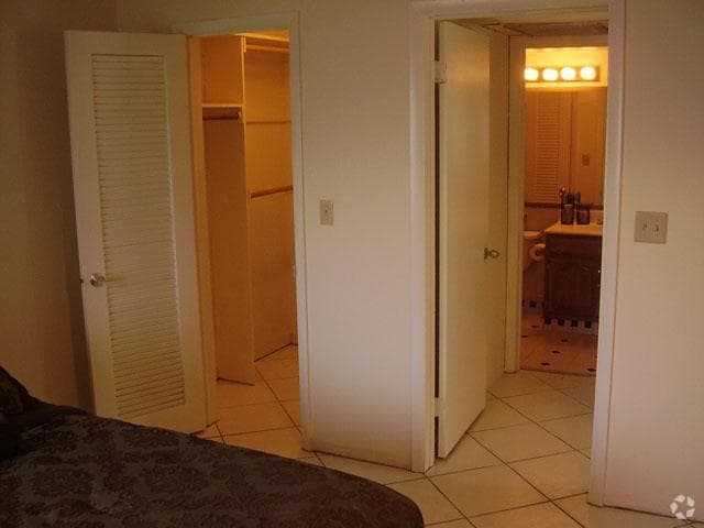 Closet - Kendall House Apartments