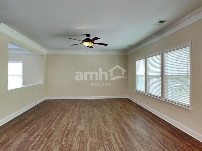 Photo - 419 Annaberg Ln