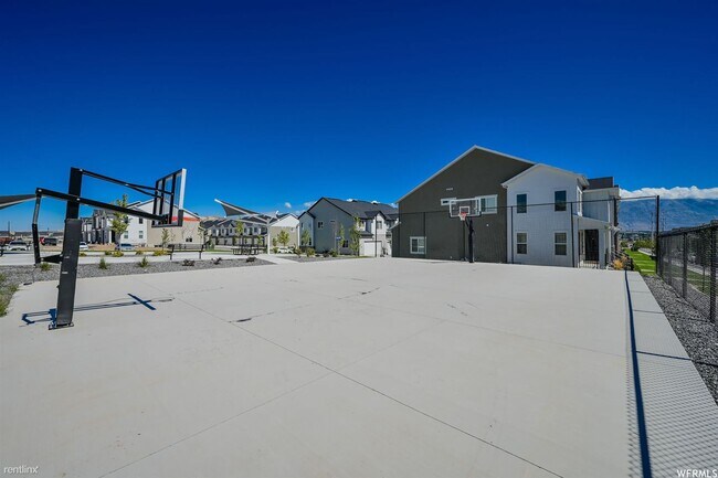 Photo - 3 br, 2 bath Condo - 3984 West 1850 North