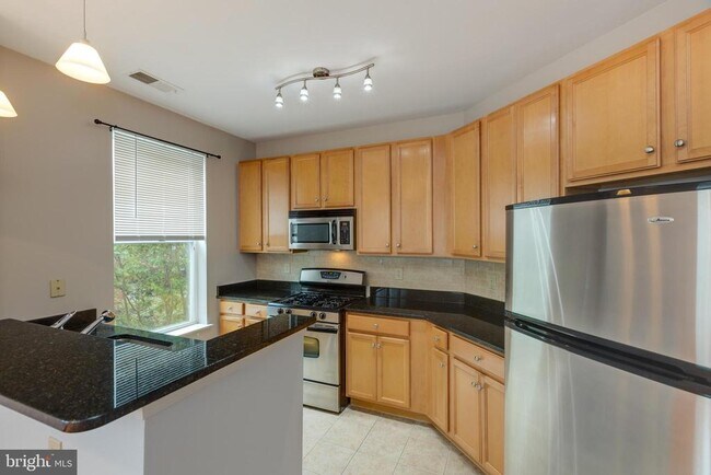 Photo - 2665 Prosperity Ave Unit 254