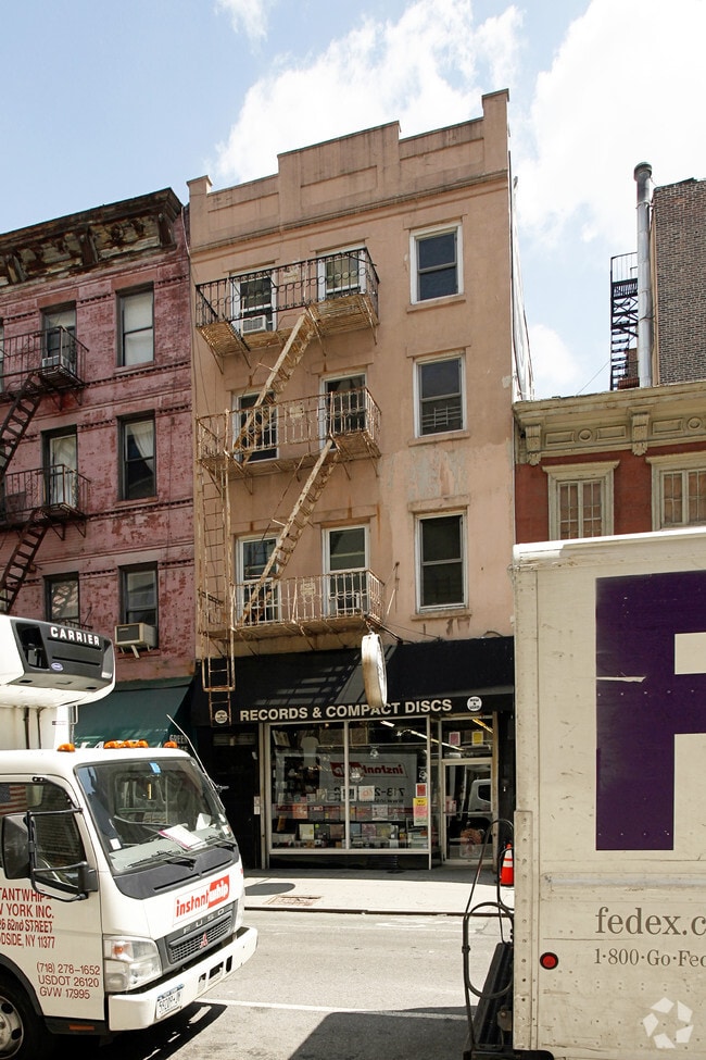 Photo - 239 Bleecker St
