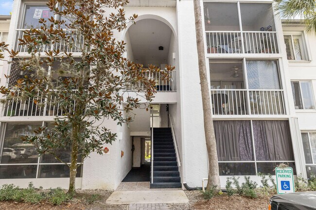 Photo - 2502 SE Anchorage Cove Unidad E-3