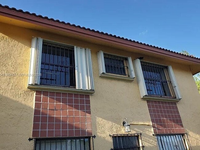 Photo - 10885 NW 7th St Unit 21-33