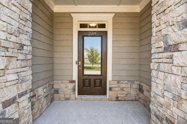 Photo - 205 Orchard Trail