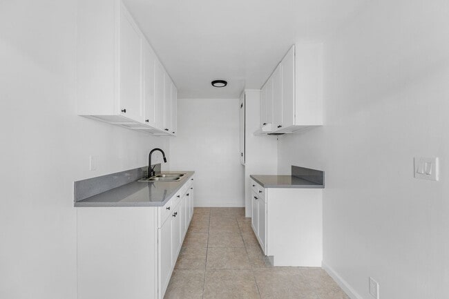 Photo - 13410 S Vermont Ave Unidad 13410