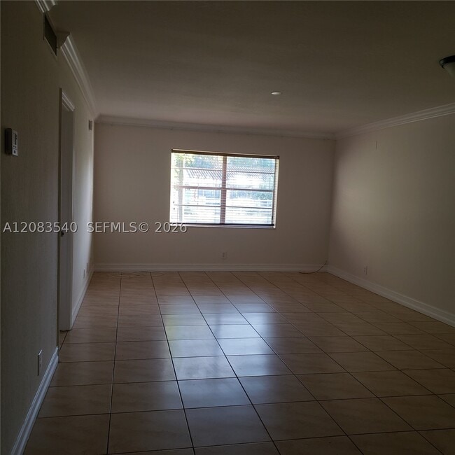 Building Photo - 1300 Moffett St Unit 110