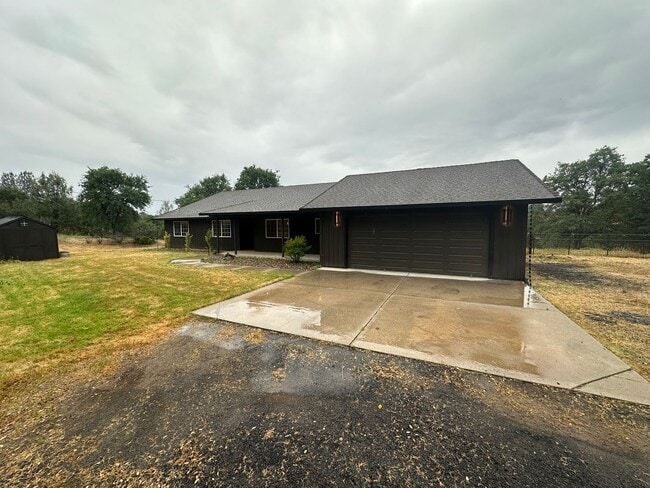 Building Photo - 2384 Choctaw Rd