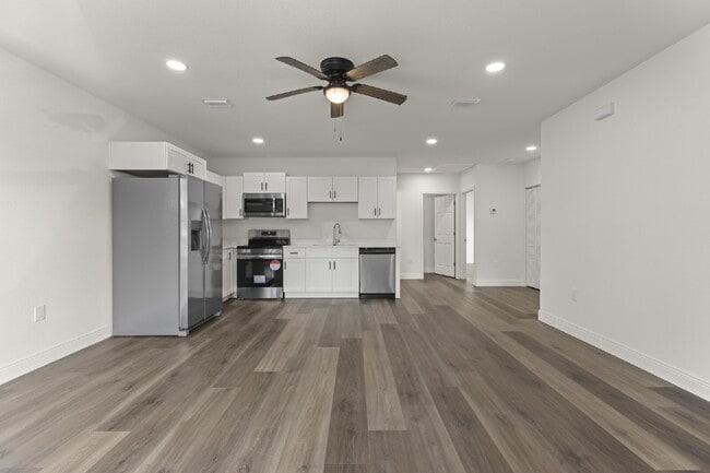 Photo - 148 Claire Ave Unit B