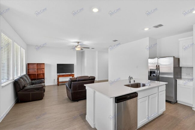 Photo - 1306 Eclipse Ln