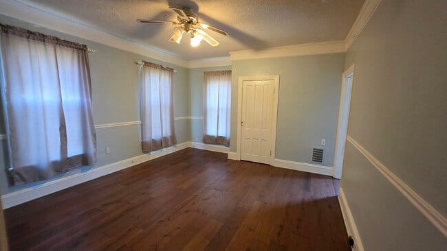 Building Photo - 1775 Hamilton Ave Unit Apt #4