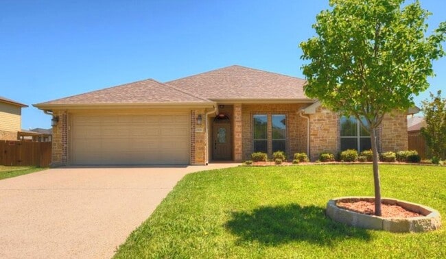 Building Photo - Harker Heights Home With Upgraded Features