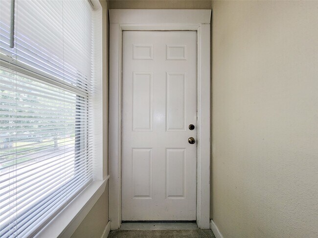 Photo - 4634 Norhill Blvd Unidad 2