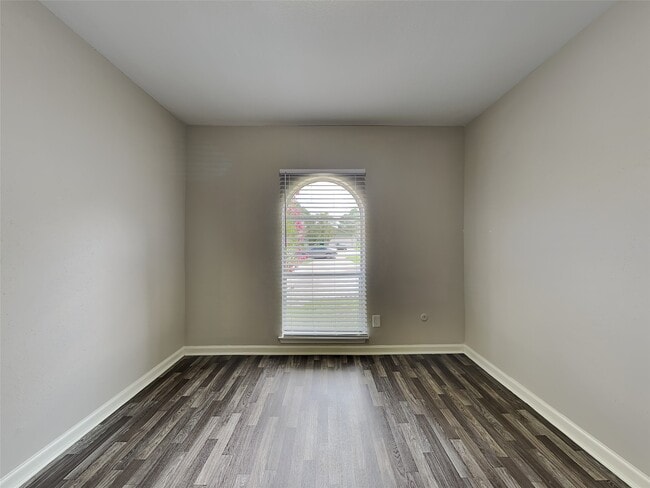 Photo - 16007 Brookford Dr