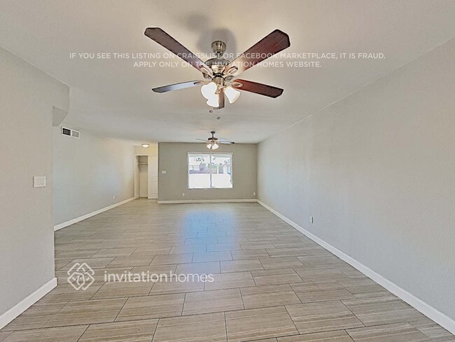 Photo - 1892 E Ellis Dr