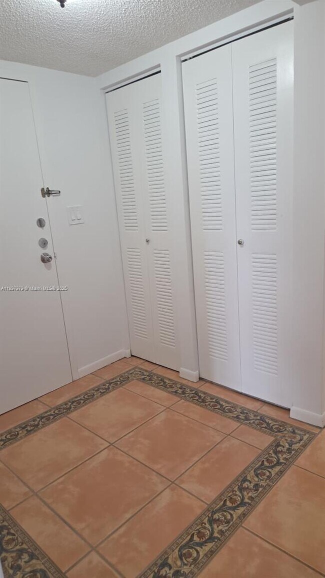 Photo - 5249 NW 7th St Unidad 418
